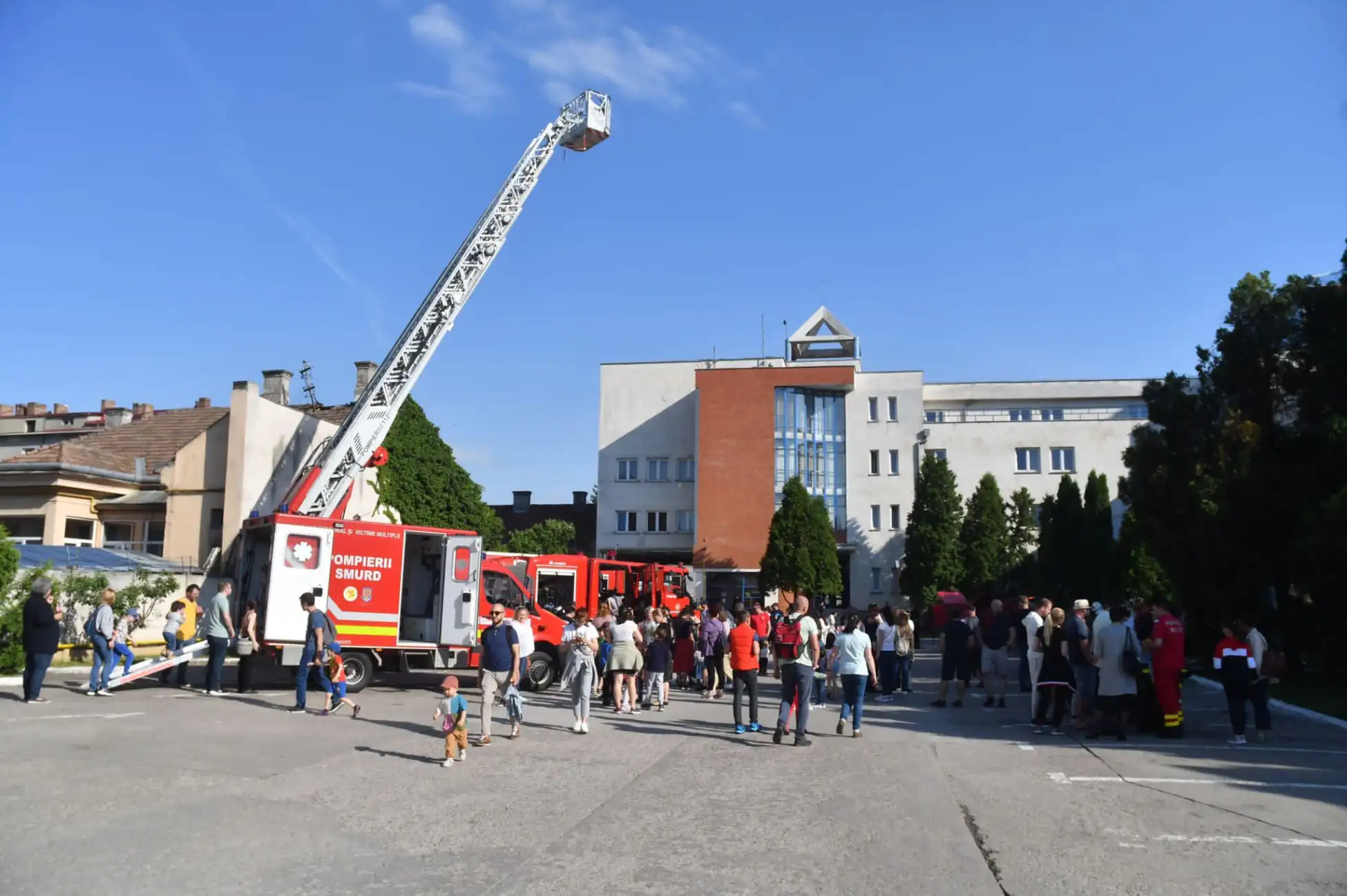 Ziua Pompierilor sărbătorită în unitățile de la Turda, Cluj Napoca, Dej și Huedin