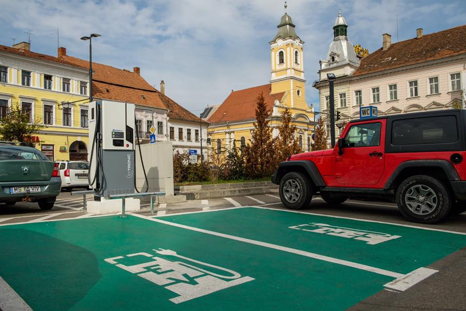 Noi stații de încărcare pentru vehiculele electrice din Cluj