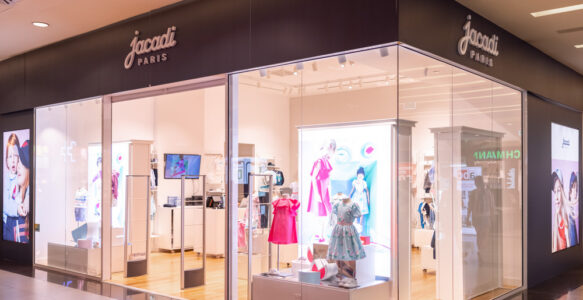 Jacadi, brandul francez de modă pentru copii, inaugurează, la Iulius Mall Cluj, prima locație din afara capitalei.