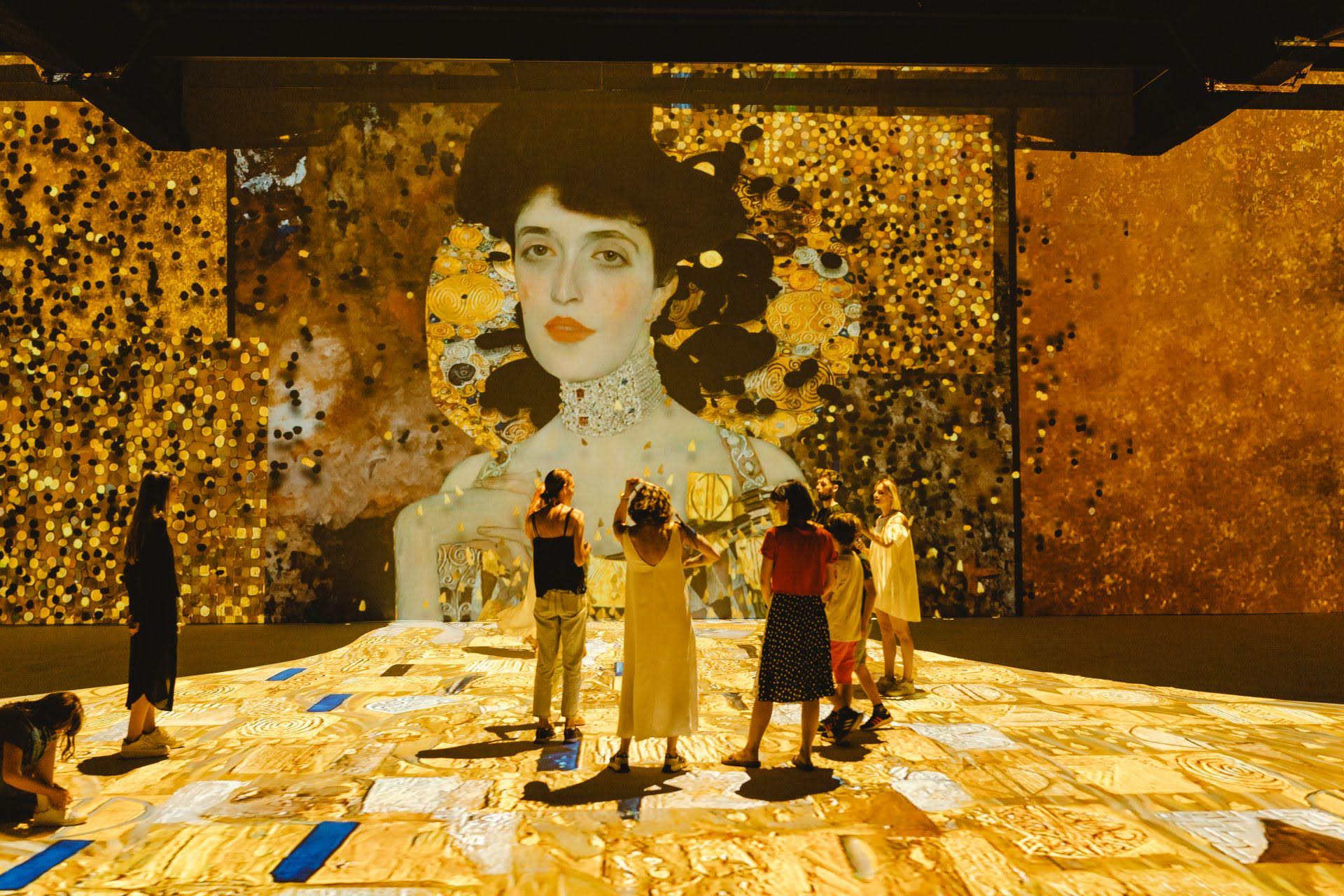 Prima expoziție Gustav Klimt prezentată în Cluj, la MINA Pop-Up, a fost văzută deja de peste 3.000 de clujeni, la Iulius Mall