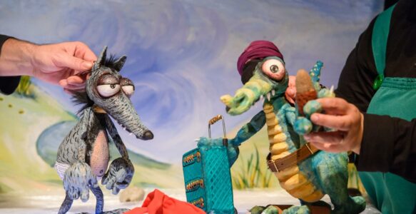 Spectacolele „Hänsel și Gretel” și „Lupul interzis”, în weekend, la Teatrul de Păpuși „Puck” 