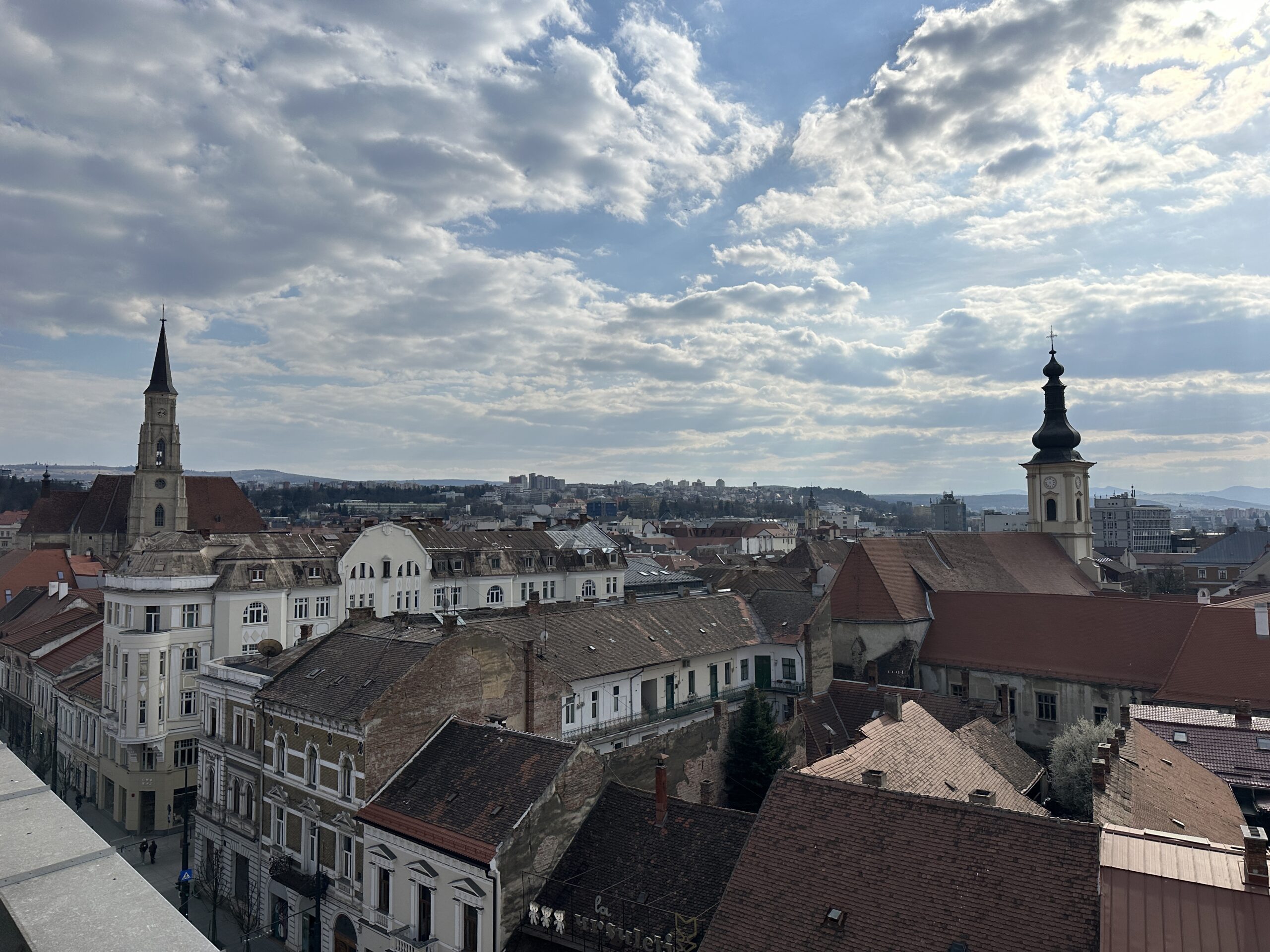 Cum a devenit terasa Klausen Burger unul dintre cele mai iubite locuri din Cluj